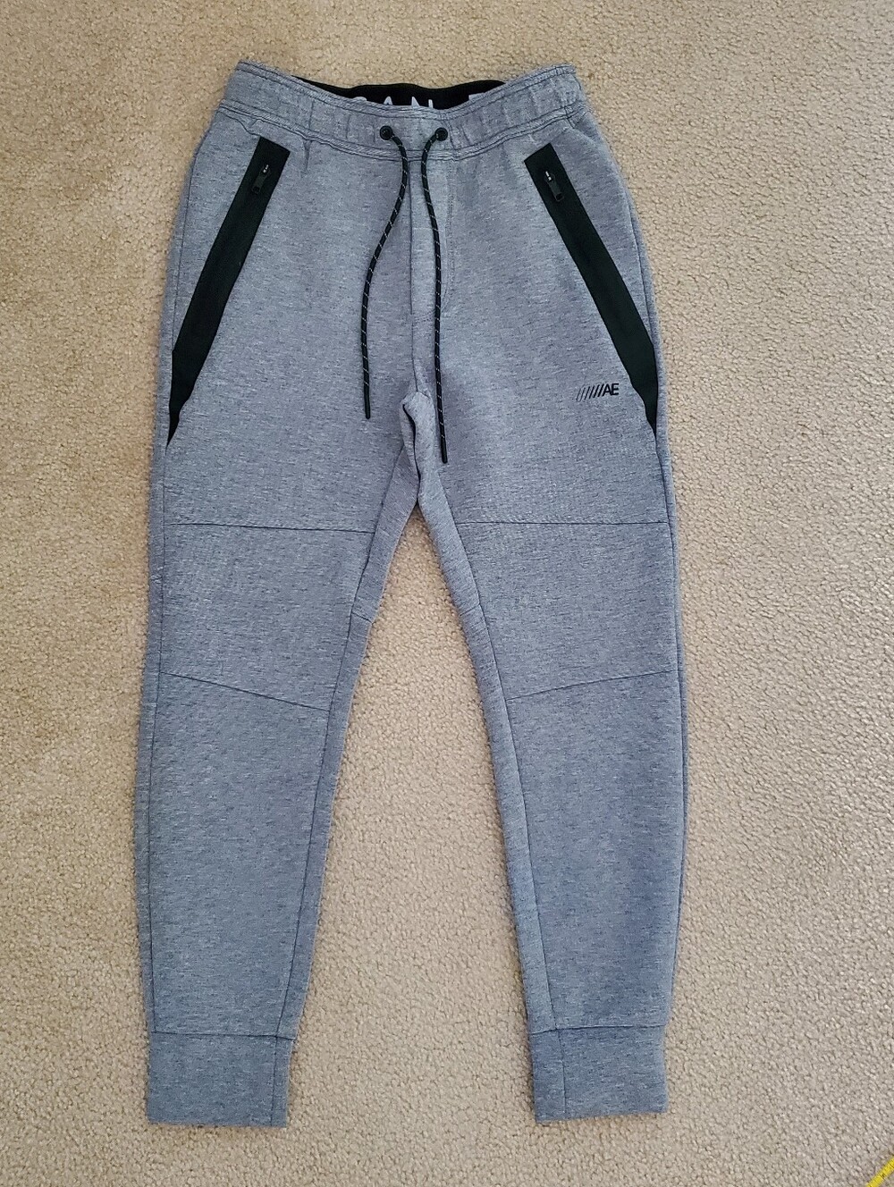NWOT American Eagle joggers